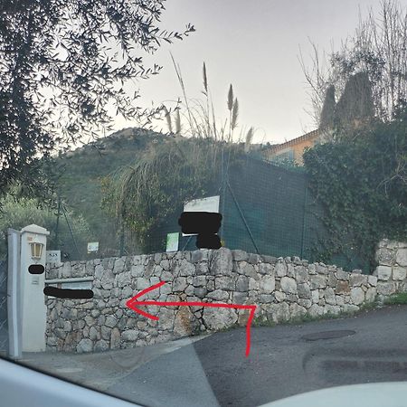 Le Mas D'Angeline, Vue Mer, Jardin Commun, Parking, Voiture Requise, 10 Min En Voiture De Monaco, Route Etroite, Pente Raide, Croisement Limite, Sea View, Shared Garden, Parking, Car Required, 10 Min Drive From Monaco, Narrow Steep Road, Limited Pass Beausoleil Exterior photo