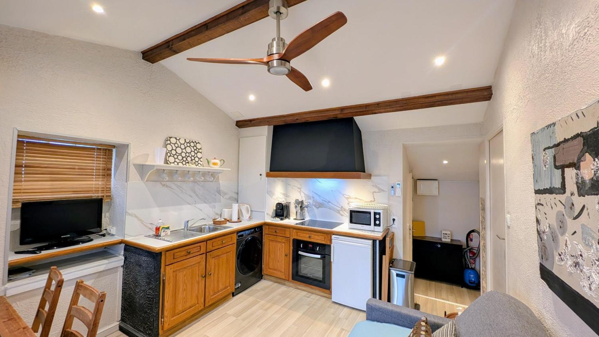 Le Mas D'Angeline, Vue Mer, Jardin Commun, Parking, Voiture Requise, 10 Min En Voiture De Monaco, Route Etroite, Pente Raide, Croisement Limite, Sea View, Shared Garden, Parking, Car Required, 10 Min Drive From Monaco, Narrow Steep Road, Limited Pass Beausoleil Exterior photo