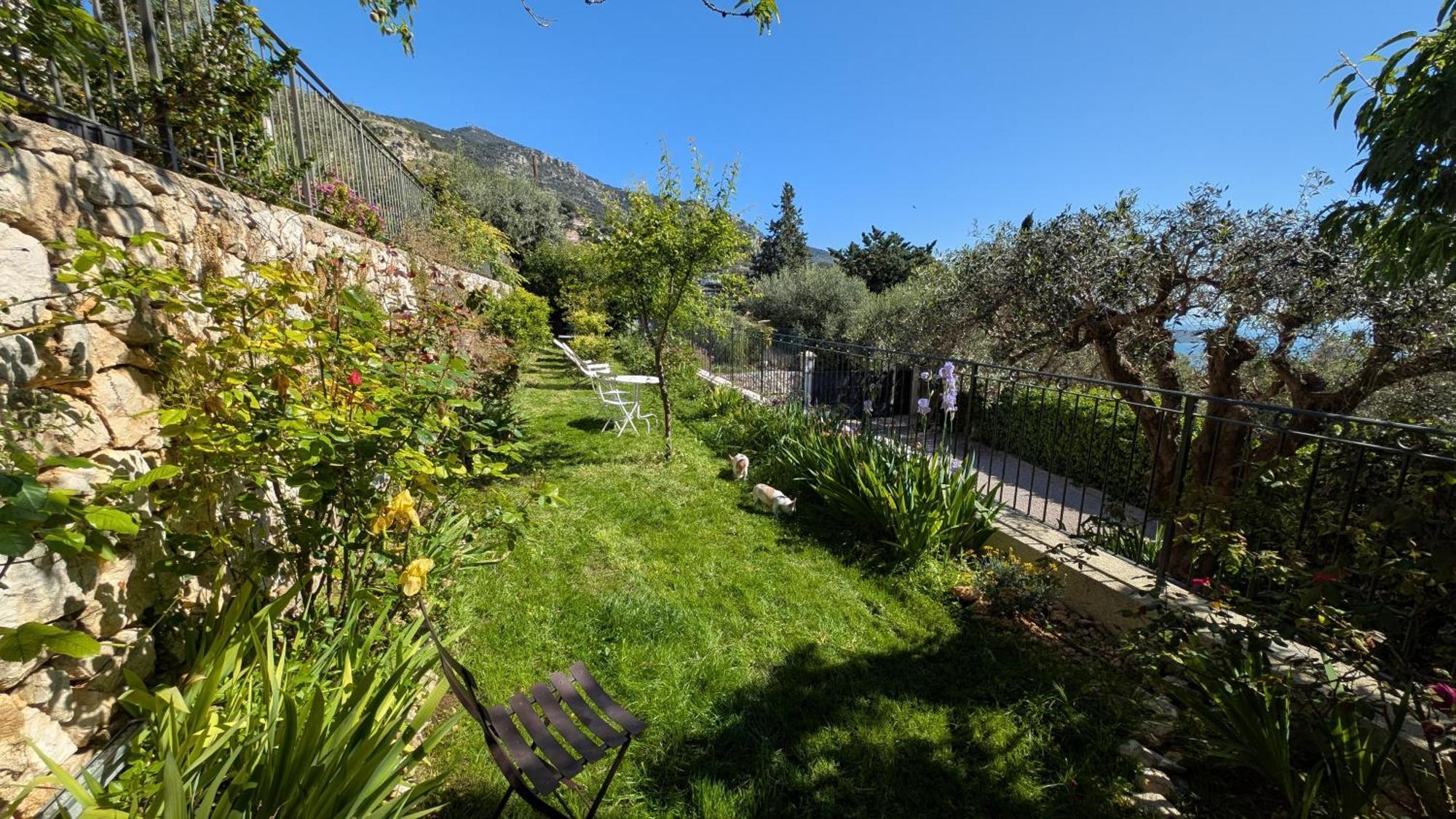 Le Mas D'Angeline, Vue Mer, Jardin Commun, Parking, Voiture Requise, 10 Min En Voiture De Monaco, Route Etroite, Pente Raide, Croisement Limite, Sea View, Shared Garden, Parking, Car Required, 10 Min Drive From Monaco, Narrow Steep Road, Limited Pass Beausoleil Exterior photo